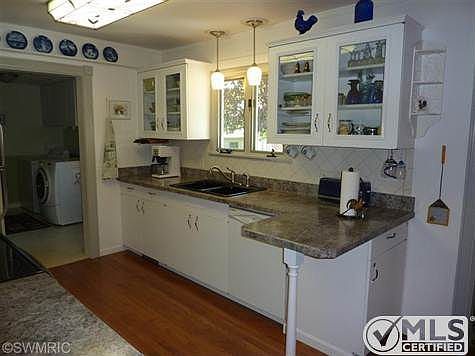 Beautiful kitchen with dishwasher