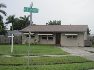 5520 S 35th Ct, Greenacres, FL 33463