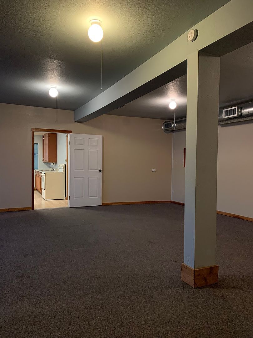 215 Main St, Smelterville, ID 83868 Zillow