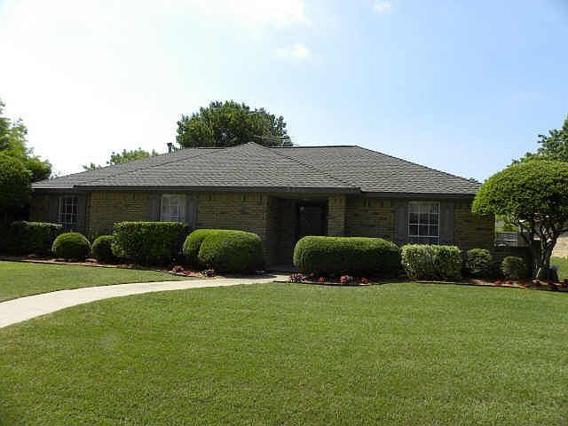 1st image of 2204 Teakwood Ln