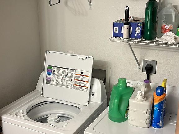 4th image of 1200 Pebblecreek Dr APT B