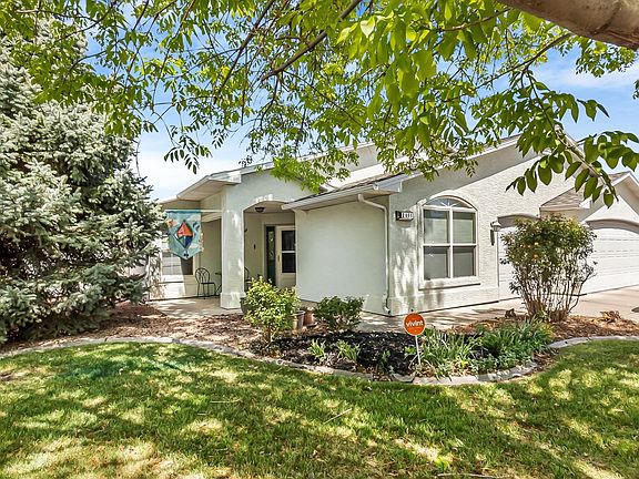 2nd image of 2866 Pinehurst Ln