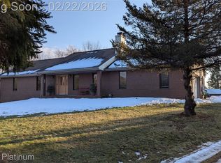 4066 W Knl, Milford, MI 48380