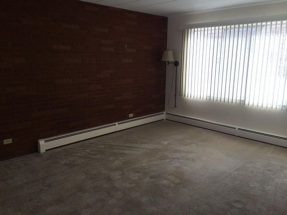 3rd image of 140 W Douglas Ave APT 1C