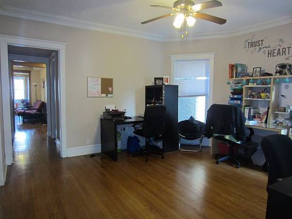 4th image of 6446 N Greenview Ave APT 2