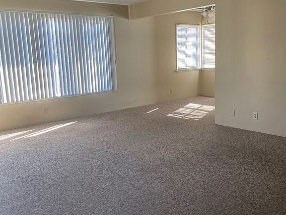 4th image of 129 Bennett Ave APT B