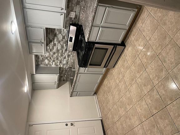 3rd image of 6405 S Greenwood Ave #3