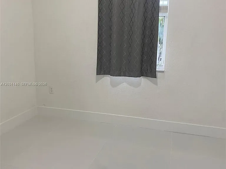 11201 NW 83rd St #202 — Photo 11