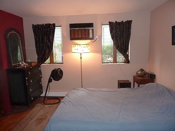 2nd image of 346 Leonard St
