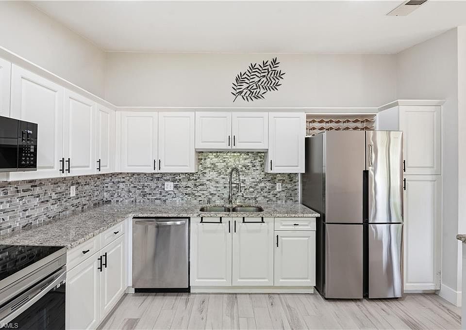 1st image of 3207 Horse Carriage WAY #10