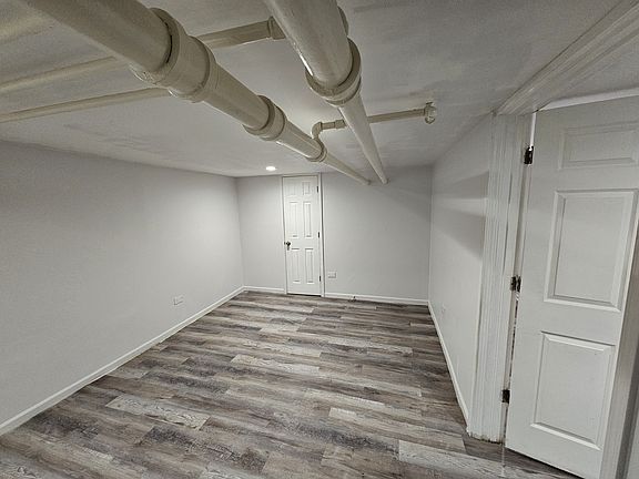 5th image of 140 S Austin Blvd #B