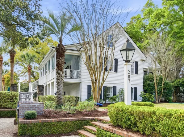 207 Pitt St, Mount Pleasant, SC 29464