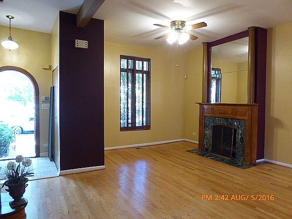 2nd image of 3526 N Marshfield Ave
