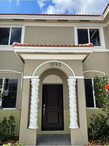 1092 SE 23rd Ave #5 Photo 1