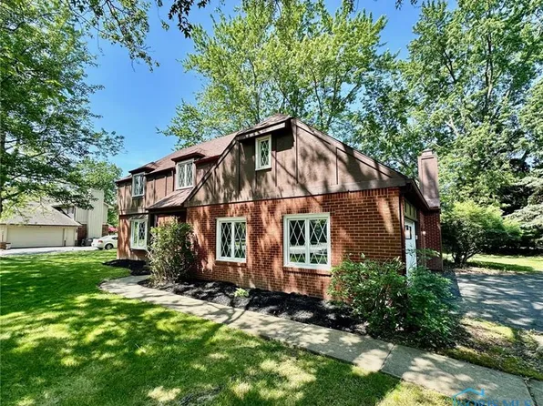 5660 Cresthaven Ln, Toledo, OH 43614