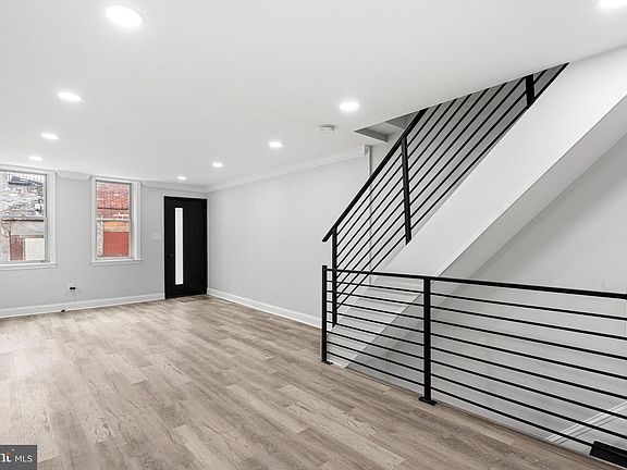 4th image of 1847 Gerritt St