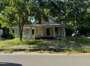321 W 6th St, Bonham, TX 75418