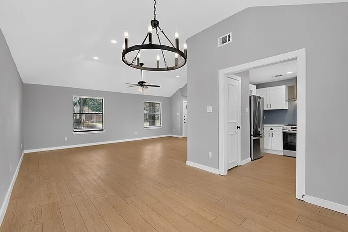 3701 University Dr — Photo 15