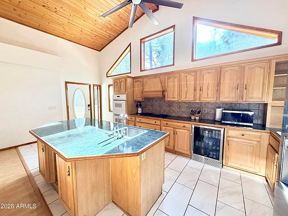 3rd image of 6870 W ROBBIN Lane