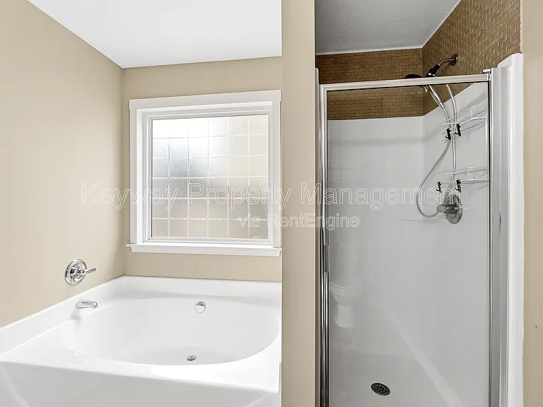 3124 Saint Charles Ave — Photo 11