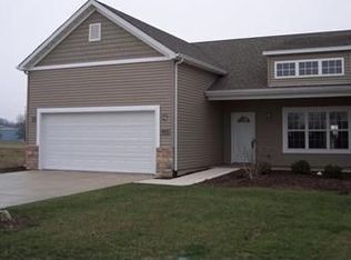 665 Blackstone Ct, Kouts, IN 46347