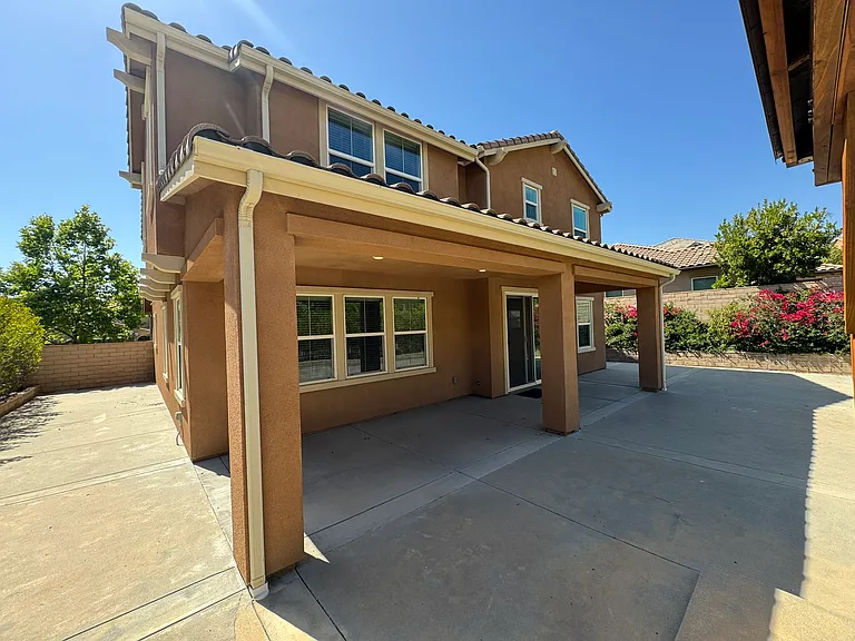 446 Almond Ln — Photo 26