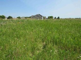 4301 N White Hawk Dr, Appleton, WI 54913