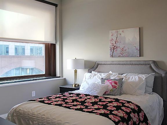 5th image of 526 Superior Ave E APT 820