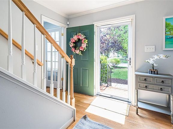 5th image of 6904 Vanderbilt Ave