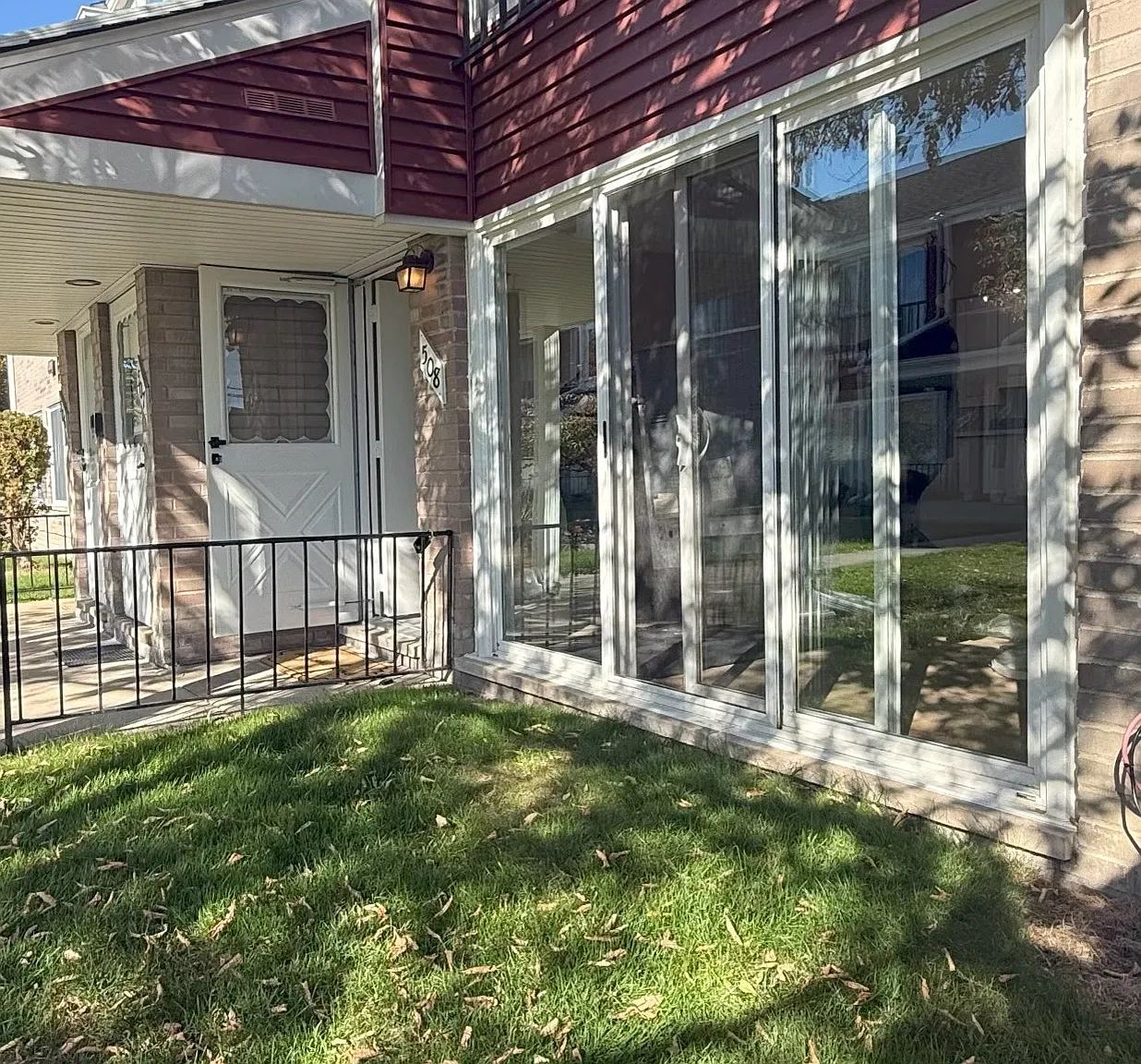 2 bed, 978 sqft, $1,600 — Photo 2