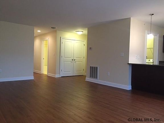 5th image of 74 Weibel Ave #4