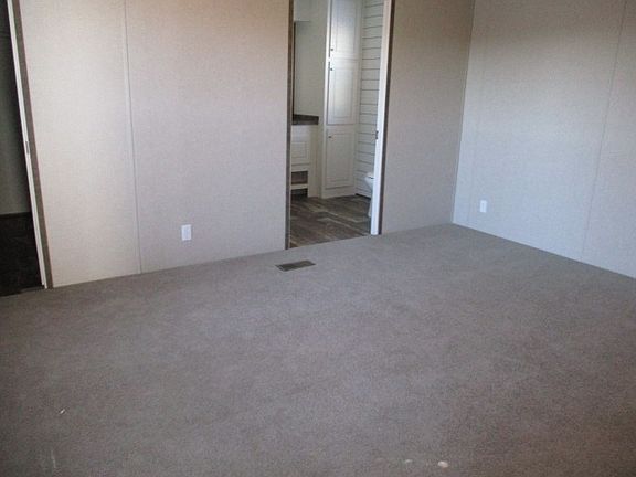 5th image of 42 Hidden Valley Dr