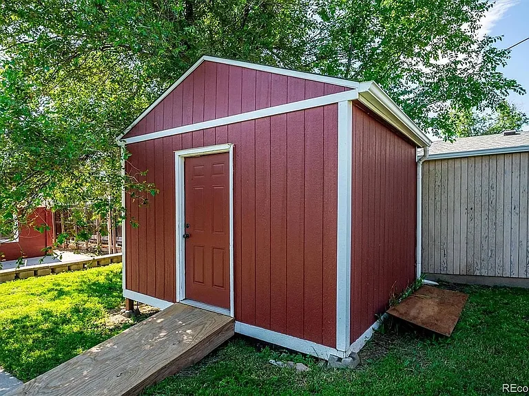 Shed