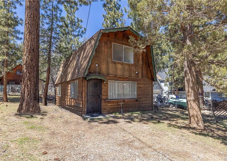 1st image of 314 Spruce Ln