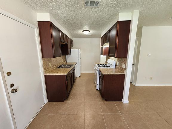 5th image of 6706 Lunar Dr #B
