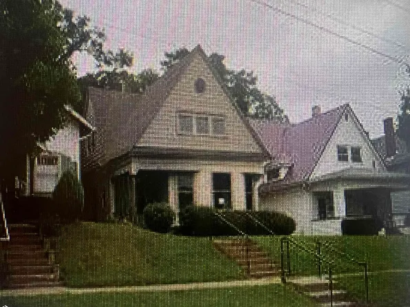 445 E 4th St, Ottumwa, IA 52501