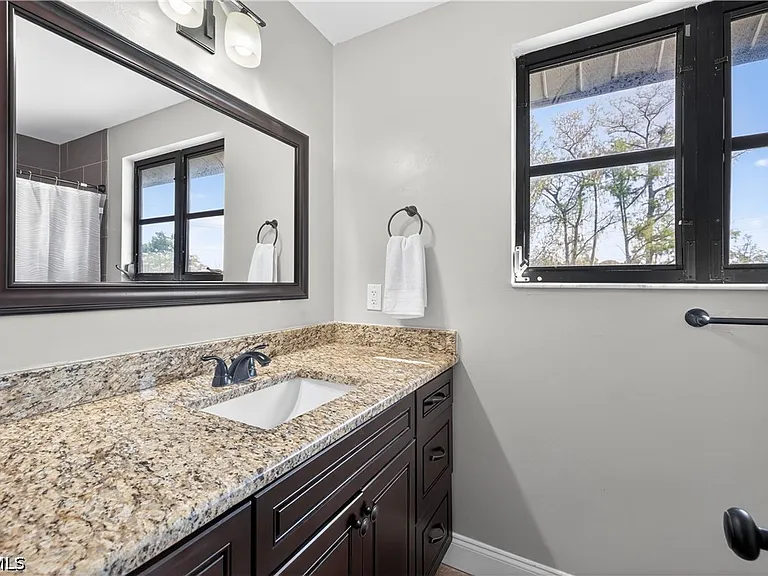 1576 Beechwood Trl — Photo 26