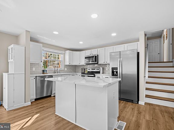 3rd image of 3516 Norwood Ct