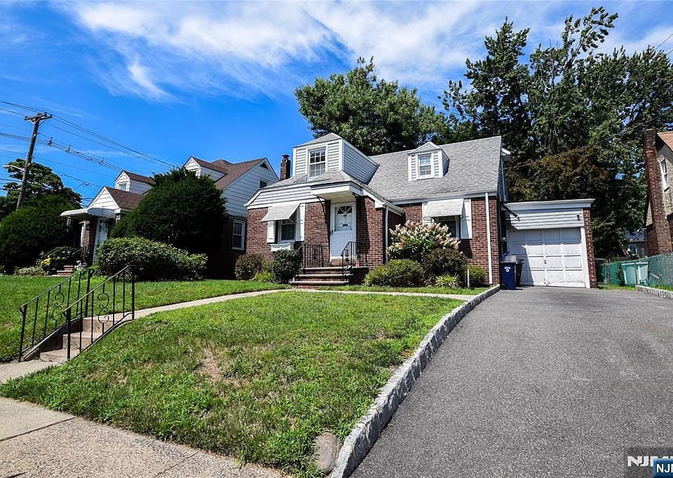 1st image of 441-443 9th Avenue