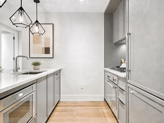 4th image of 218 W 103rd St #6D