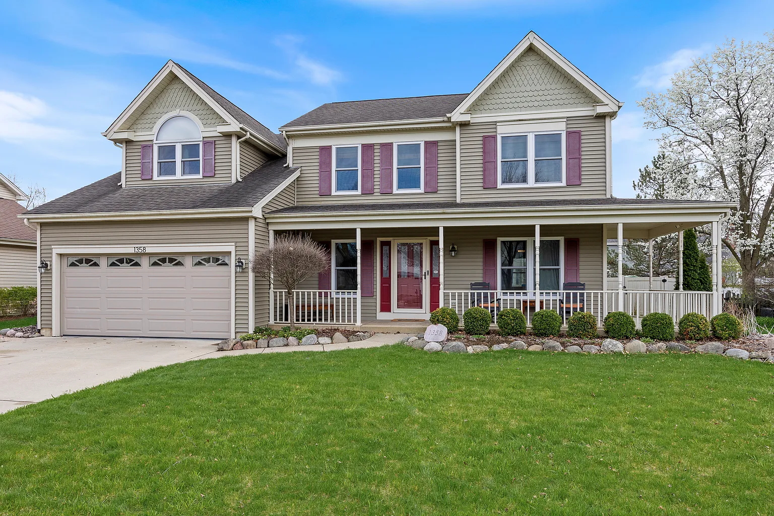 1358 Lance Ln photo 1