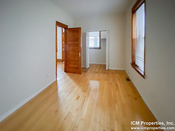 5th image of 3639 N Paulina St #3