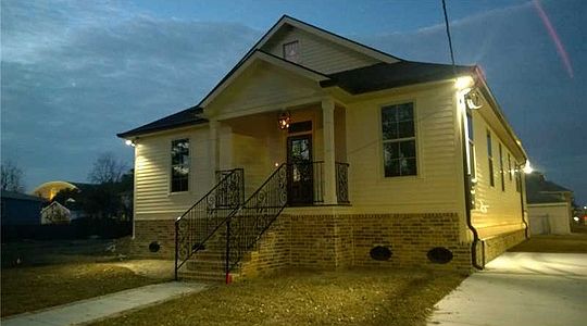 1st image of 1537 Mithra St