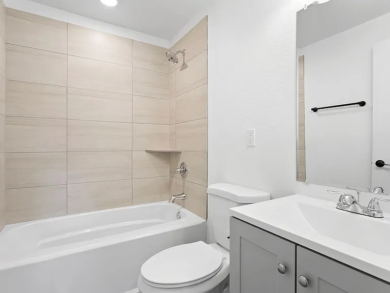 Powell Place — Photo 23