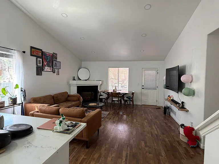 567 W 91st Dr — Photo 2