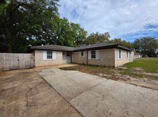 5665 Vestavia Dr, Pensacola, FL 32526