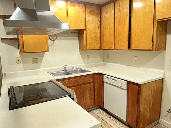4th image of 3431 Rochester Ct