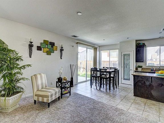 4th image of 3972 Finch Dr