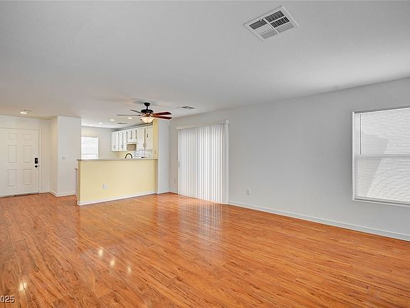 5th image of 4224 Glisan Ct