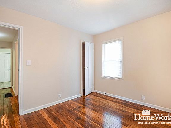 5th image of 609 W Ewing Ave